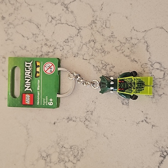 Lego Ninjago Keychain Venomani Warrior - Picture 1 of 4